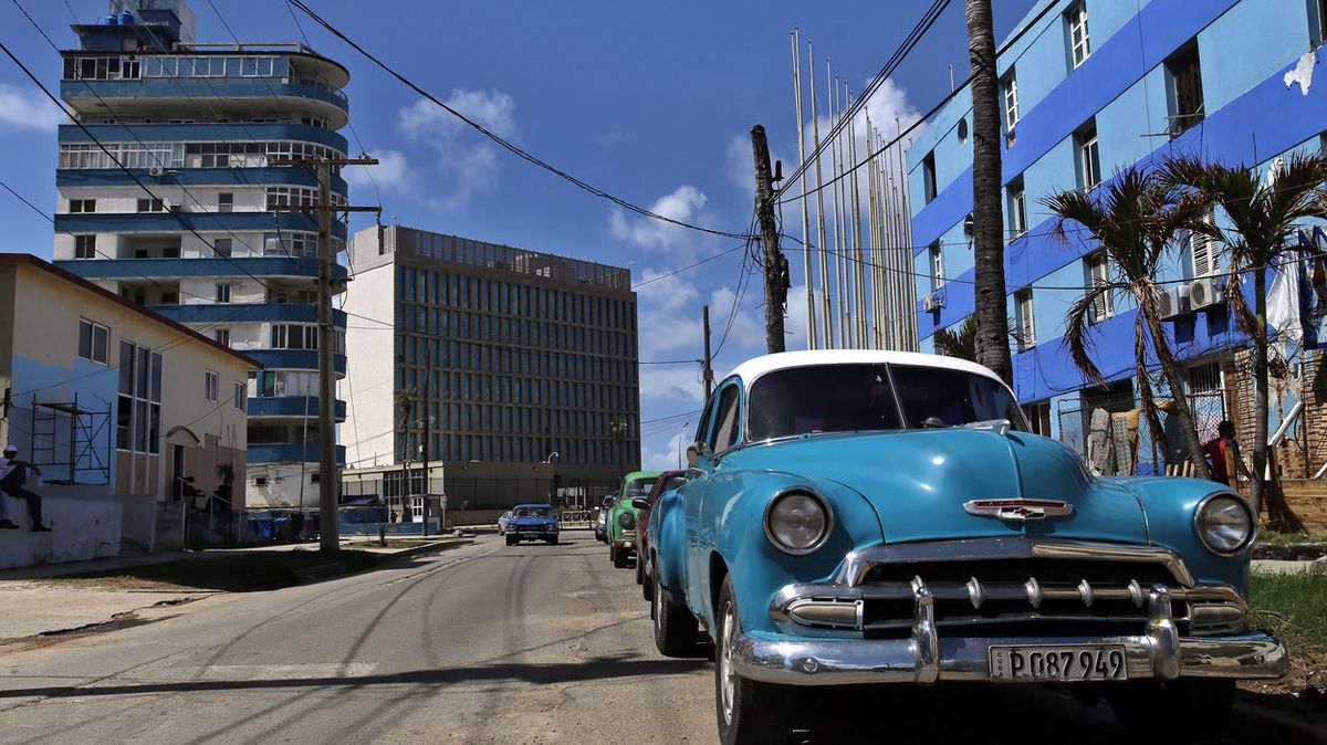 Tajemná nemoc diplomatů na Kubě má další teorii. Útok mikrovlnami